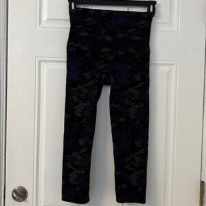 Spanx | Active Booty Boost Camo Leggings sz MEDIUM